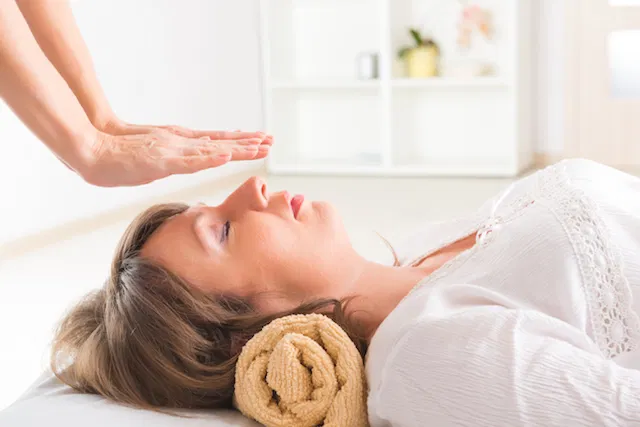 Reiki: o que é e 5 benefícios