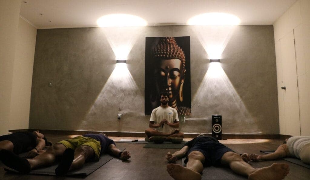 Terapia Soundhealing na inauguração do Yoga du Ville